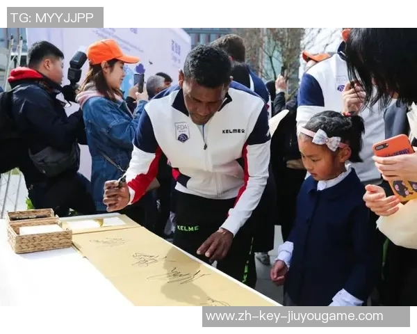 申格足球的崛起与发展探讨如何推动中国足球的全面进步与国际化进程 申格足球的崛起与发展探讨如何推动中国足球的全面进步与国际化进程